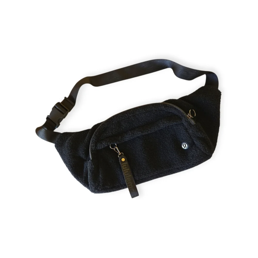 Lululemon On The Beat Black Sherpa Fleece Over The Shoulder Crossbody Belt Bag - Picture 4 of 14